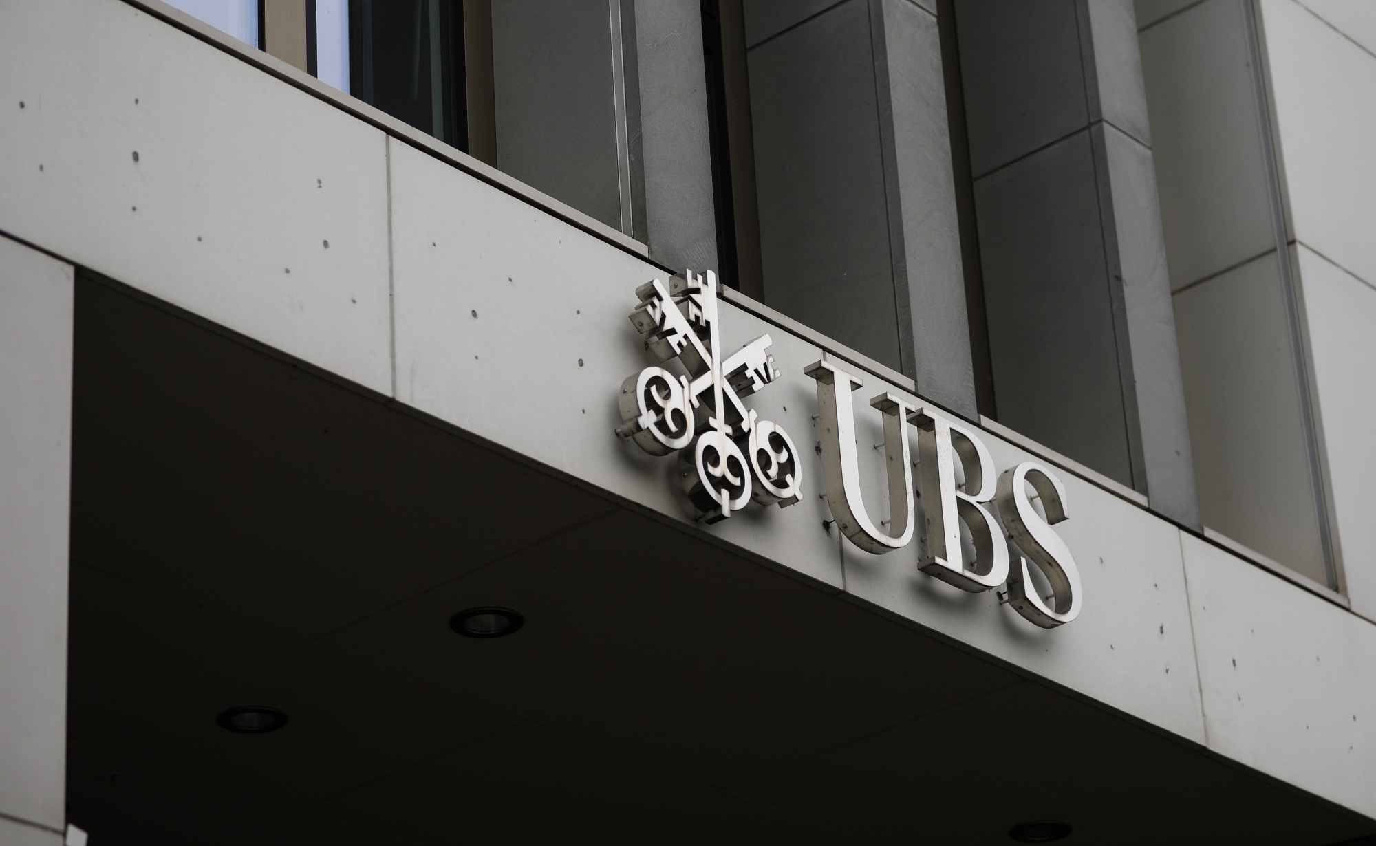 UBS shares pop 8% as Swiss bank returns to profit after Credit Suisse takeover